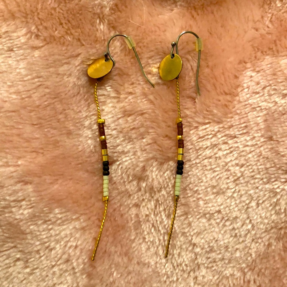 💗Delicate handmade beaded earrings
